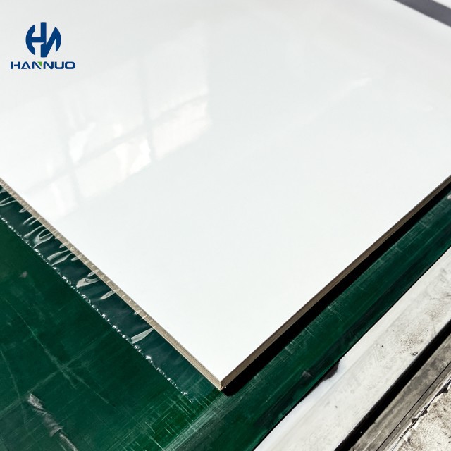 UV High Glossy Melamine Plywood MDF Chipboard Interior Decoration high quality