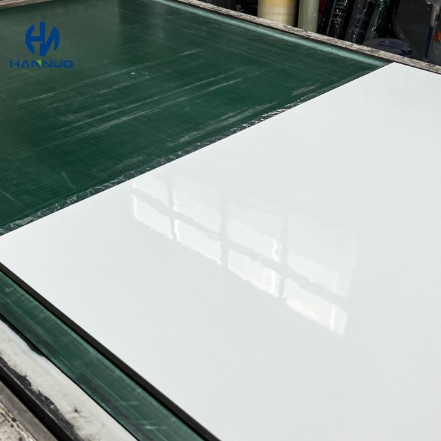 UV High Glossy Melamine Plywood MDF Chipboard Interior Decoration price